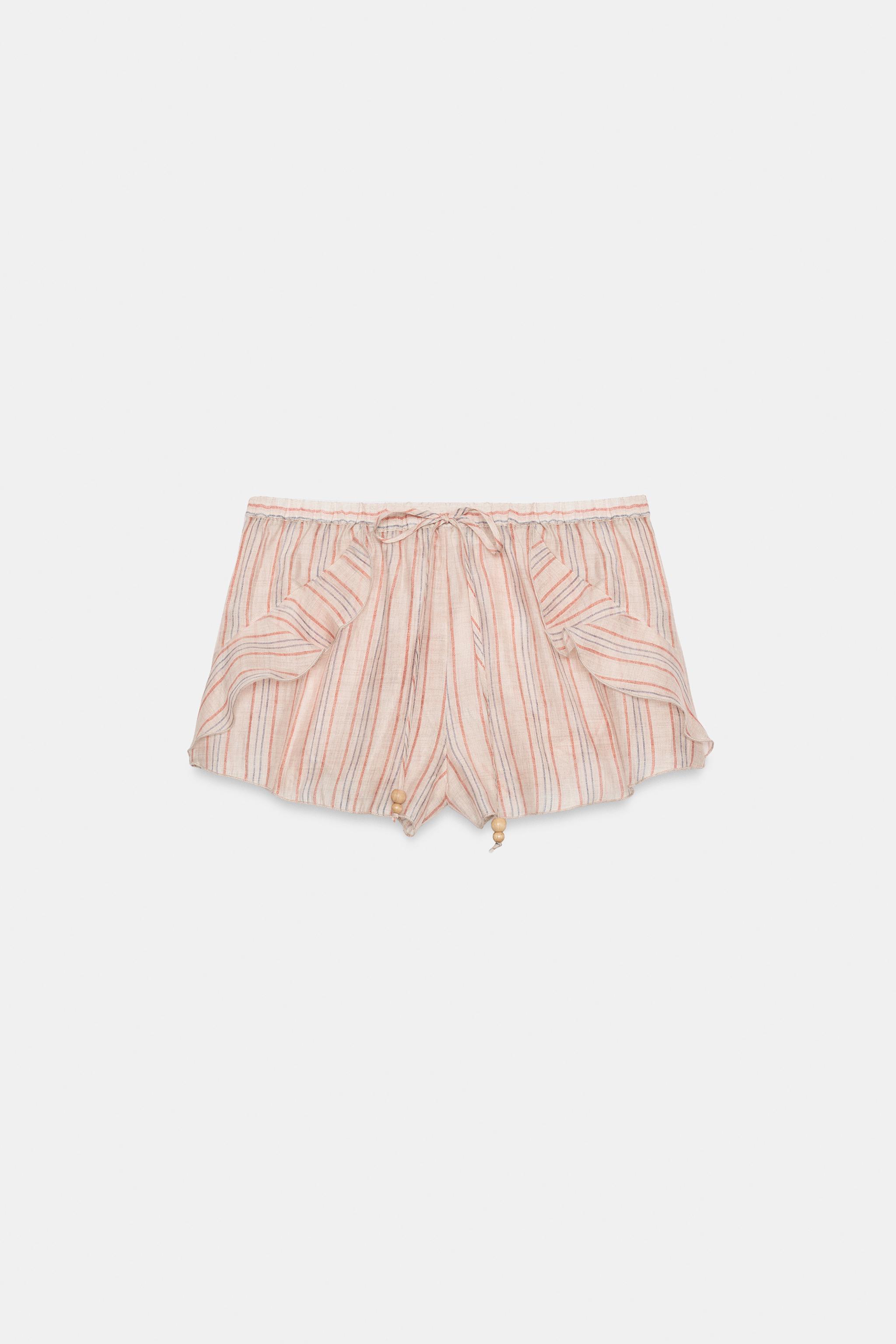 RUFFLED STRIPED SHORTS